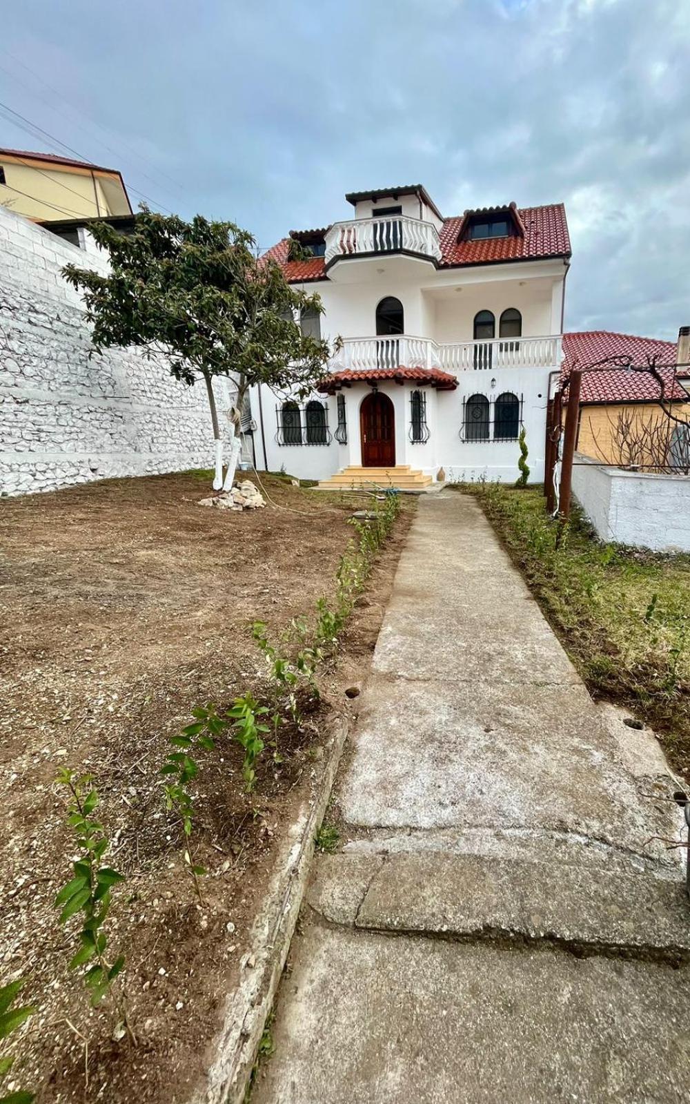 Vila Taga Guesthouse Krujë Екстериор снимка