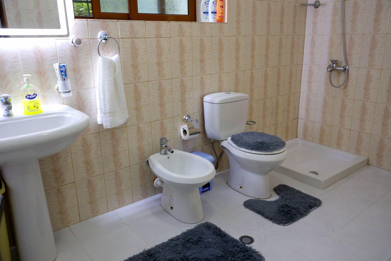 Vila Taga Guesthouse Krujë Екстериор снимка